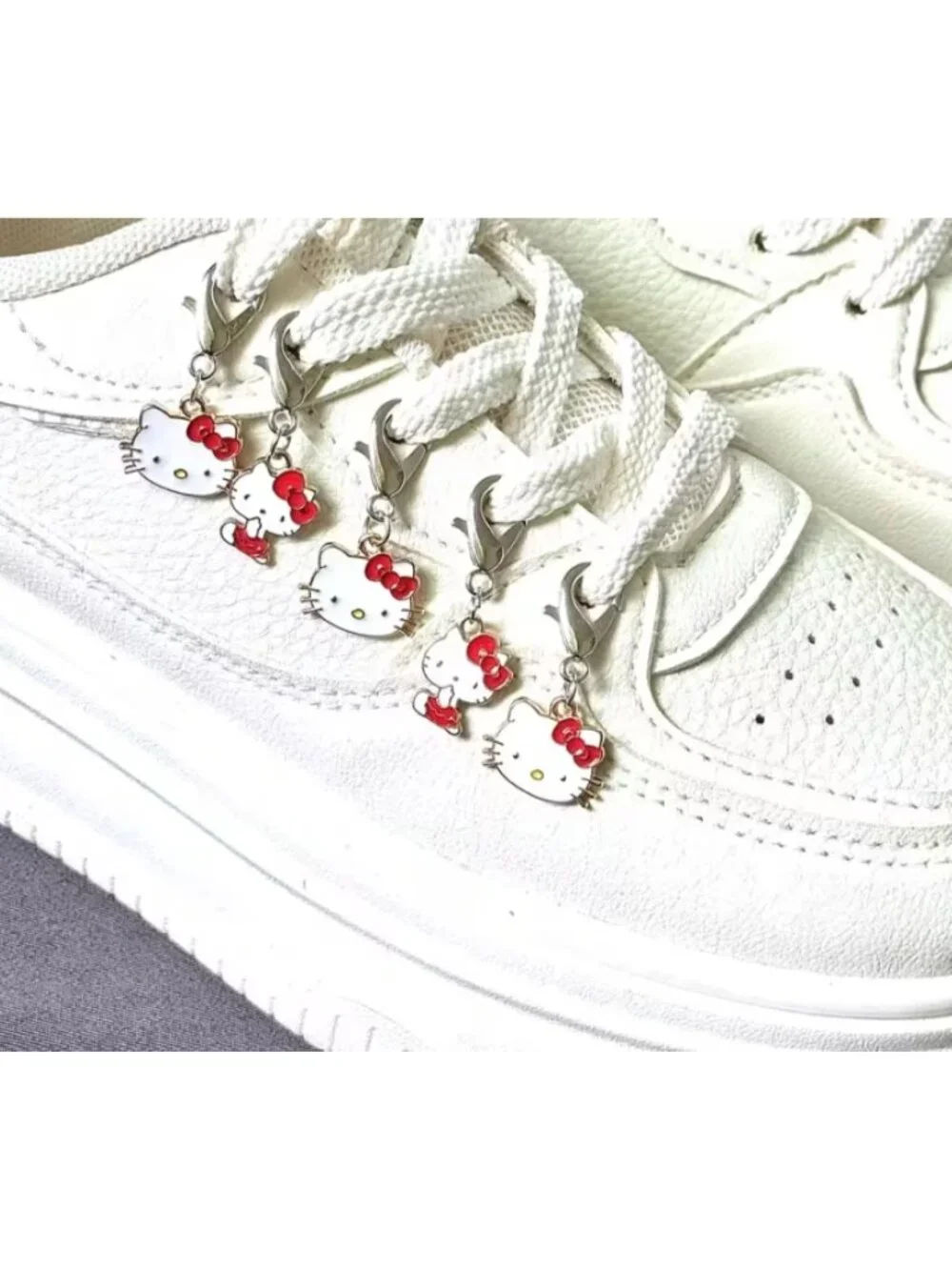 Hello Kitty Red Bow Shoe Charms 5pc Set – Sneaker Lace Pendant Decorations